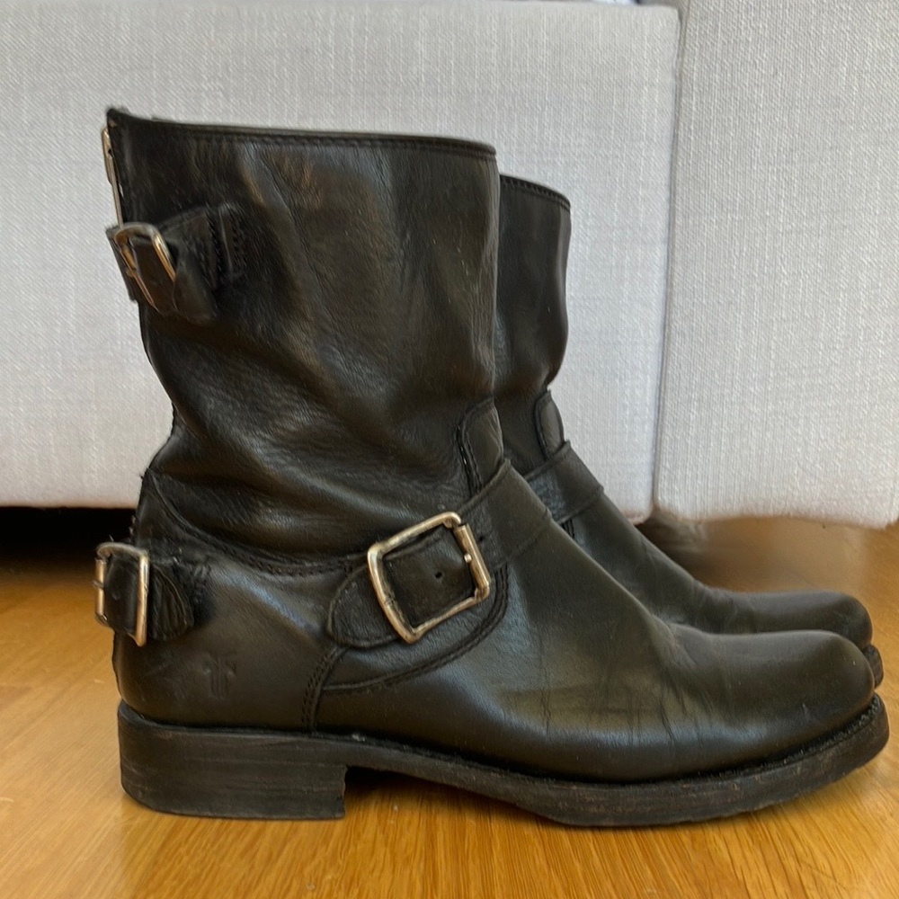 Frye Moto zip back boot - size 6.5 US